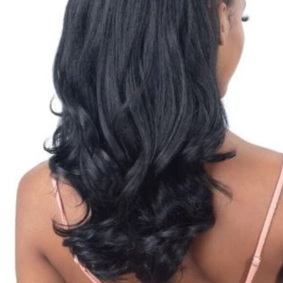 FreeTress Equal Drawstring Ponytail: Natural Bouncy Curls (Color: OT27) - Picture 4 of 6